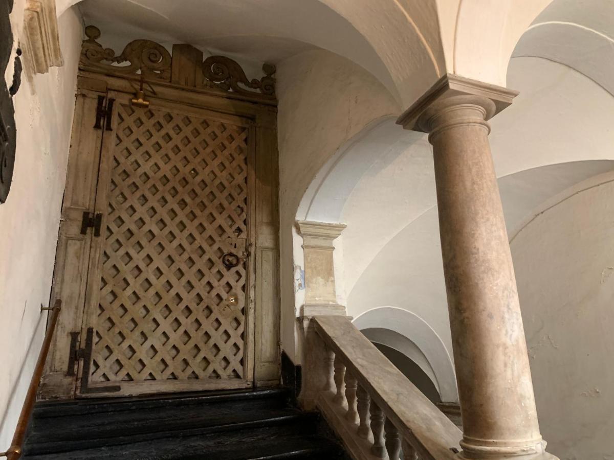 La Casa Di Titta By Holiday World Генуя Экстерьер фото